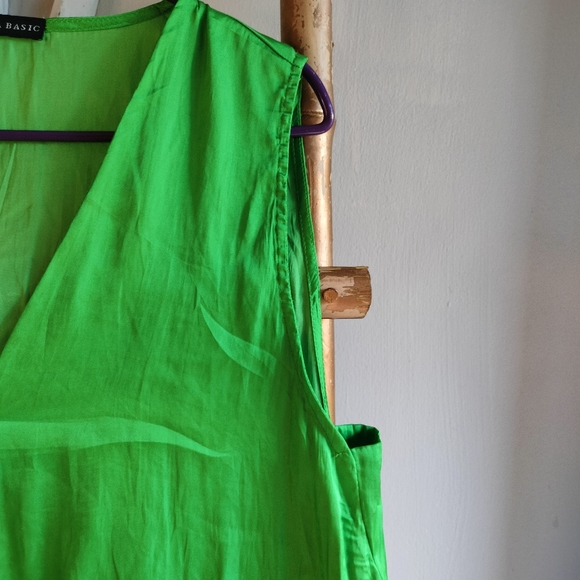 ⭐Outfits by Simo⭐ Zara Satin Top - Picture 7 of 9